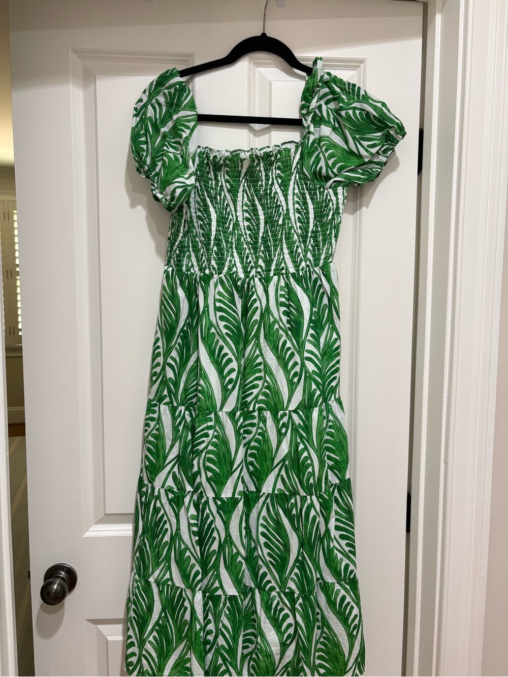 Philosophy Green and White Leaf-Print Smocked Puff-Sleeve Midi Dress